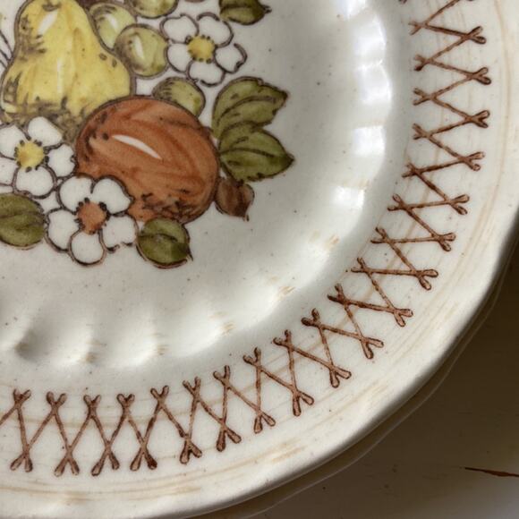 Vintage Vernon Ware by Metlox 6.5” Dessert Plates, Set of 2 - Picture 4 of 11